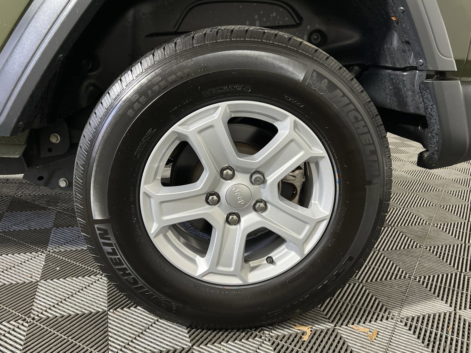 Used 2020 Jeep Wrangler Sport image 12