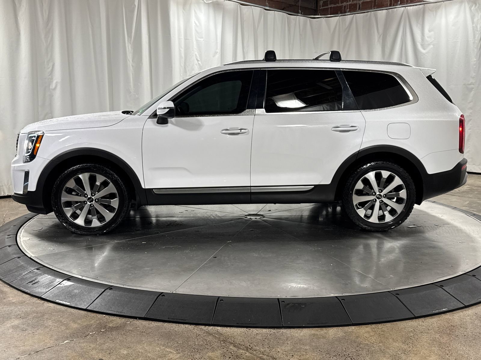 Used 2021 Kia Telluride S AWD/4WD image 12