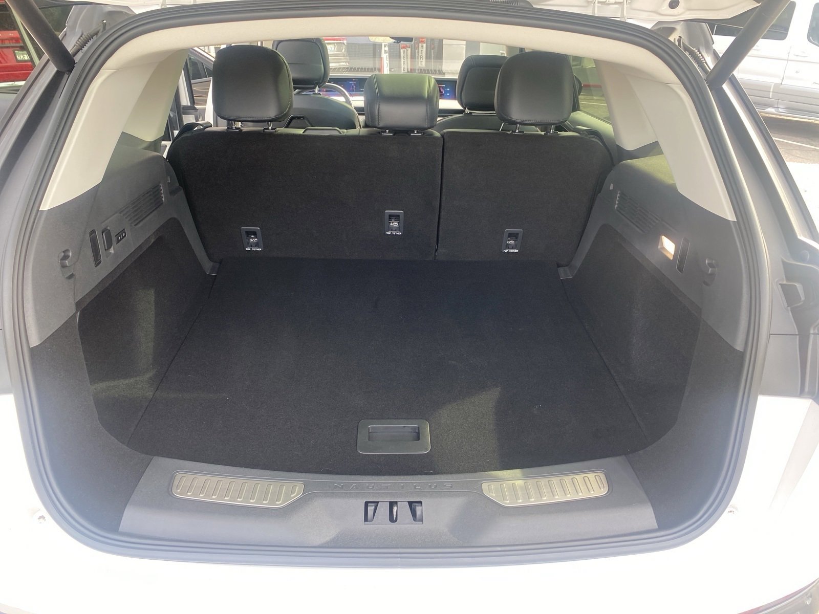 Used 2024 Lincoln Nautilus Reserve w/ Equipment Group 202A image 25