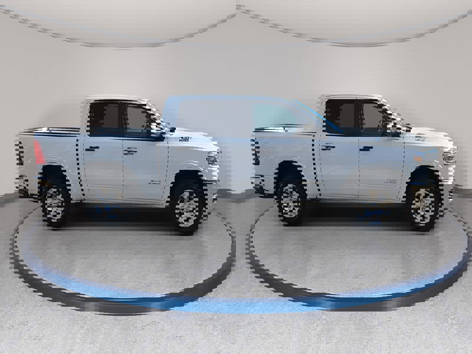 Used 2025 RAM 1500 Big Horn AWD/4WD image 4