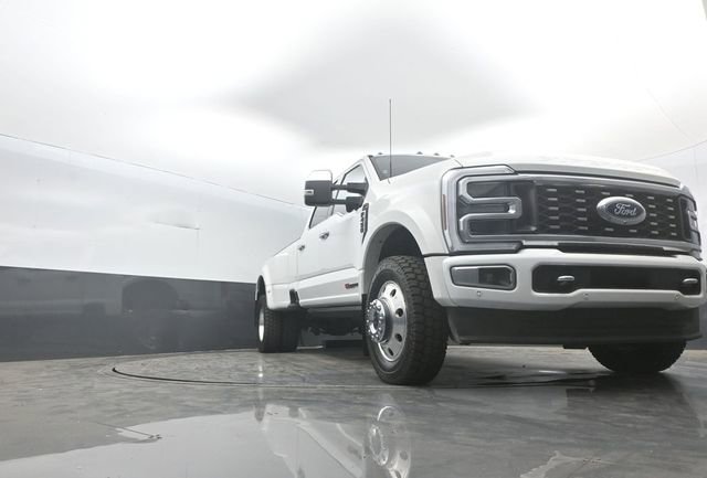 Certified 2024 Ford F450 Platinum w/ FX4 Off-Road Package AWD/4WD image 28