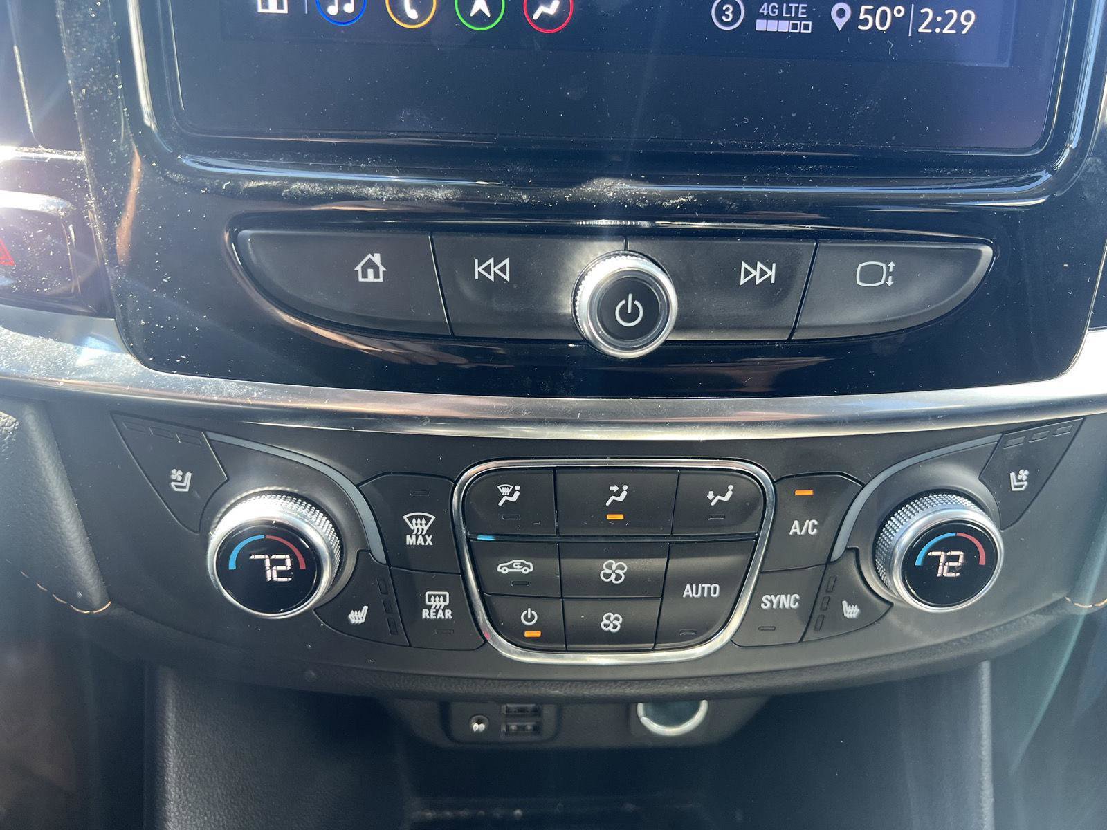 Used 2021 Chevrolet Traverse Premier w/ Redline Edition image 15