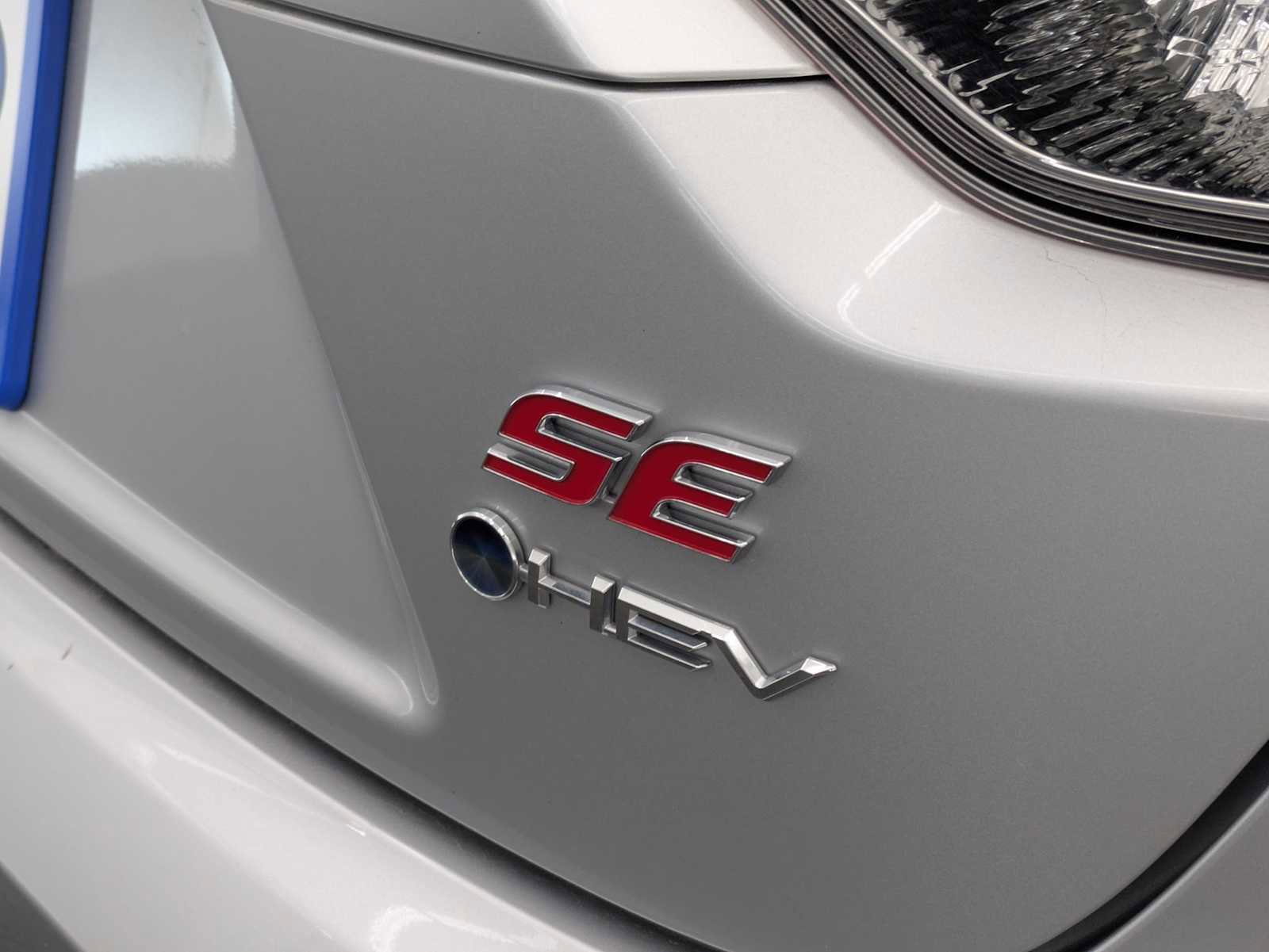 Used 2025 Toyota Corolla SE w/ Convenience Package FWD image 11