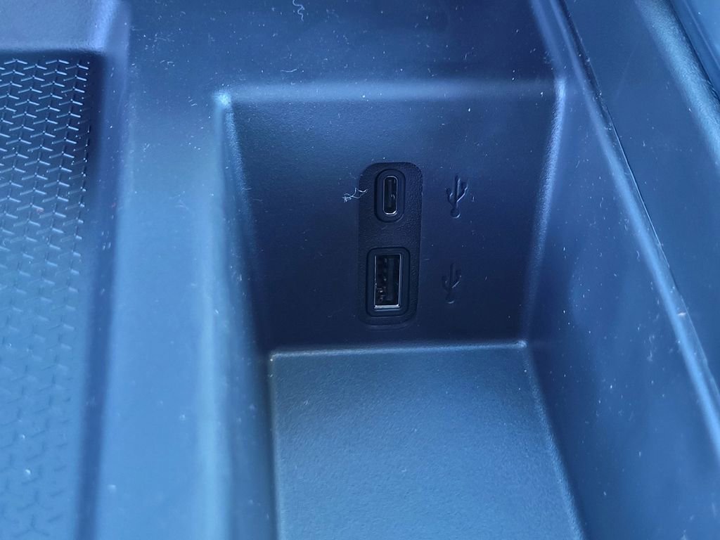 New 2026 GMC Acadia AT4 image 17