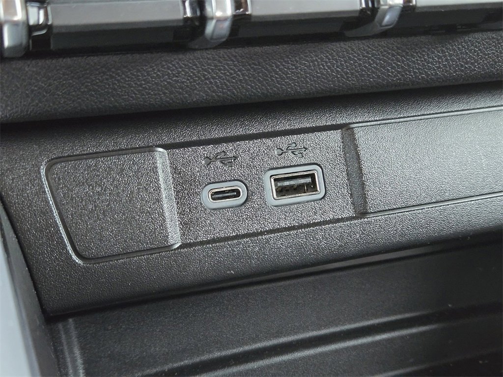 Used 2026 Chevrolet Colorado ZR2 w/ Technology Package image 21