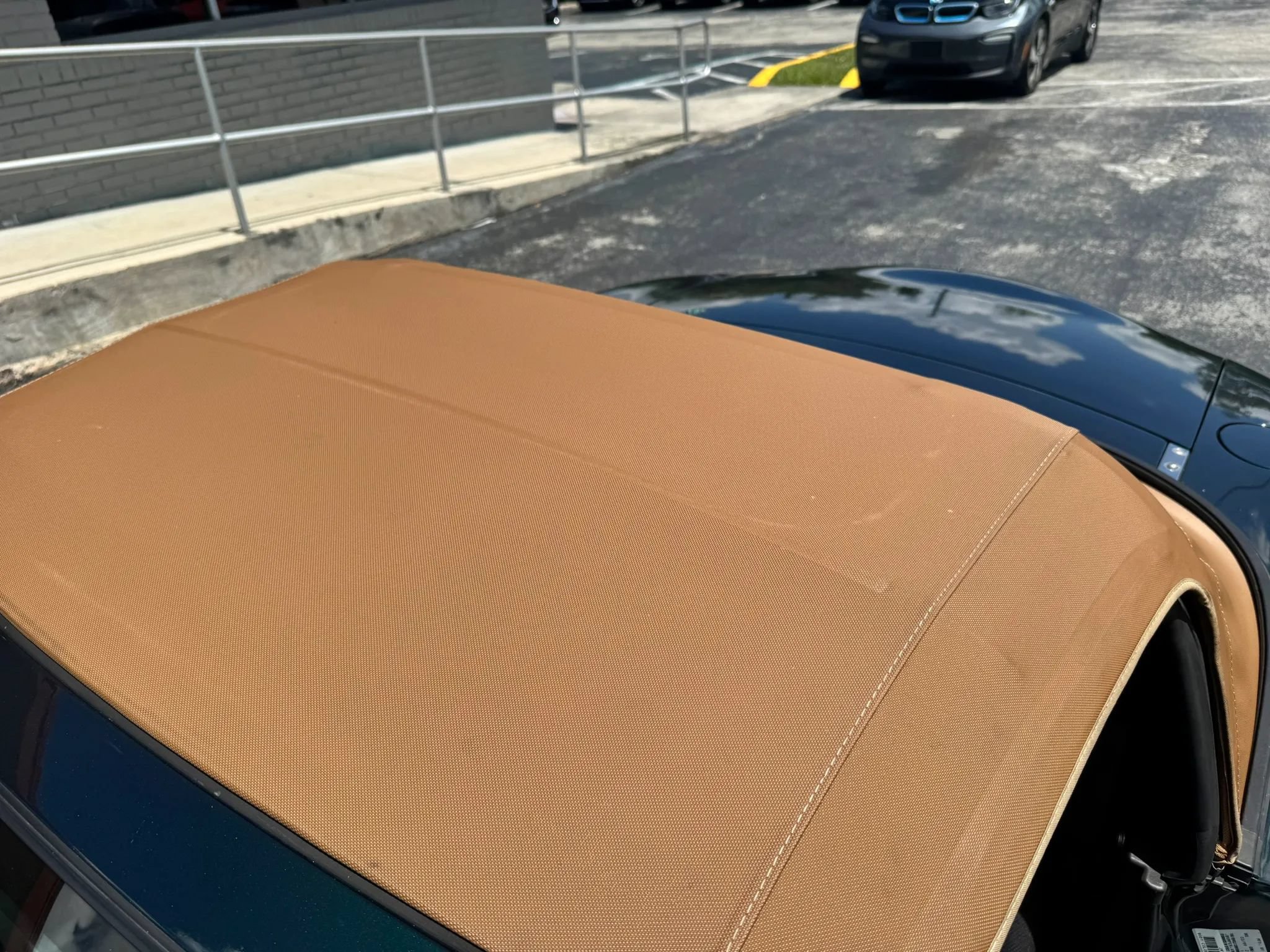 Used 1999 MAZDA MX-5 Miata RWD image 32