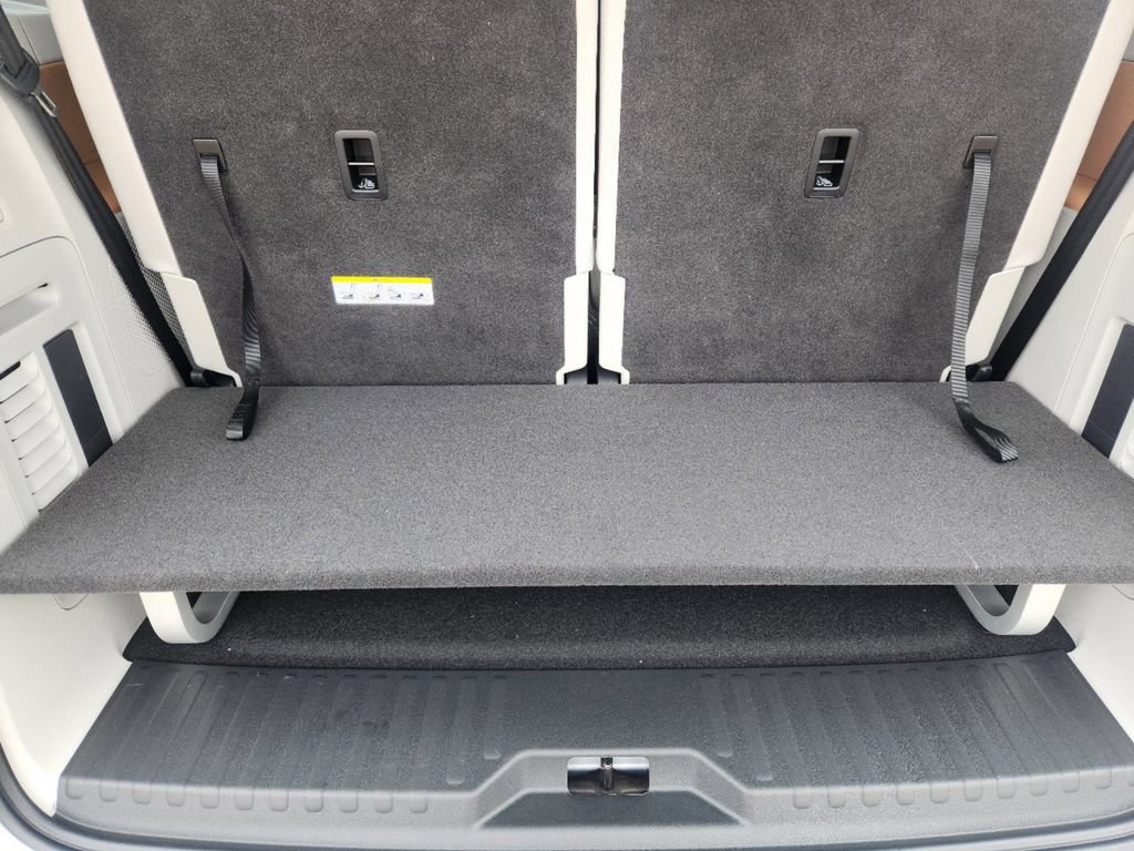 New 2025 Volkswagen ID. Buzz 1st Edition RWD image 25