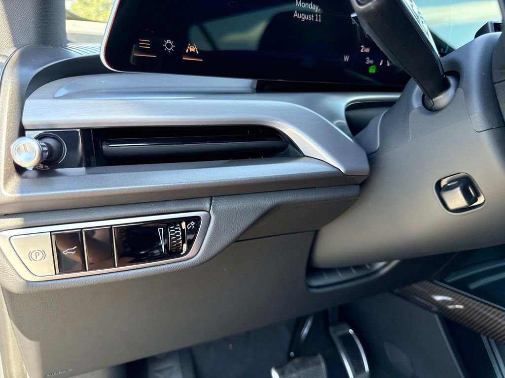 New 2026 Cadillac Vistiq Sport w/ LPO, Floor Liner Package image 31