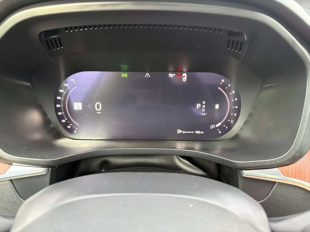 Used 2024 Volvo XC60 B5 Plus w/ Protection Package Premier AWD/4WD image 22