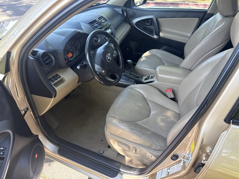 Used 2010 Toyota RAV4 Limited AWD/4WD image 17