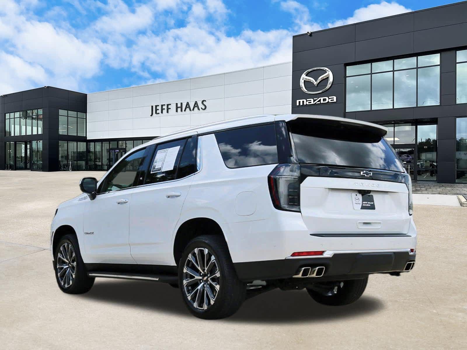 Used 2025 Chevrolet Tahoe High Country AWD/4WD image 2