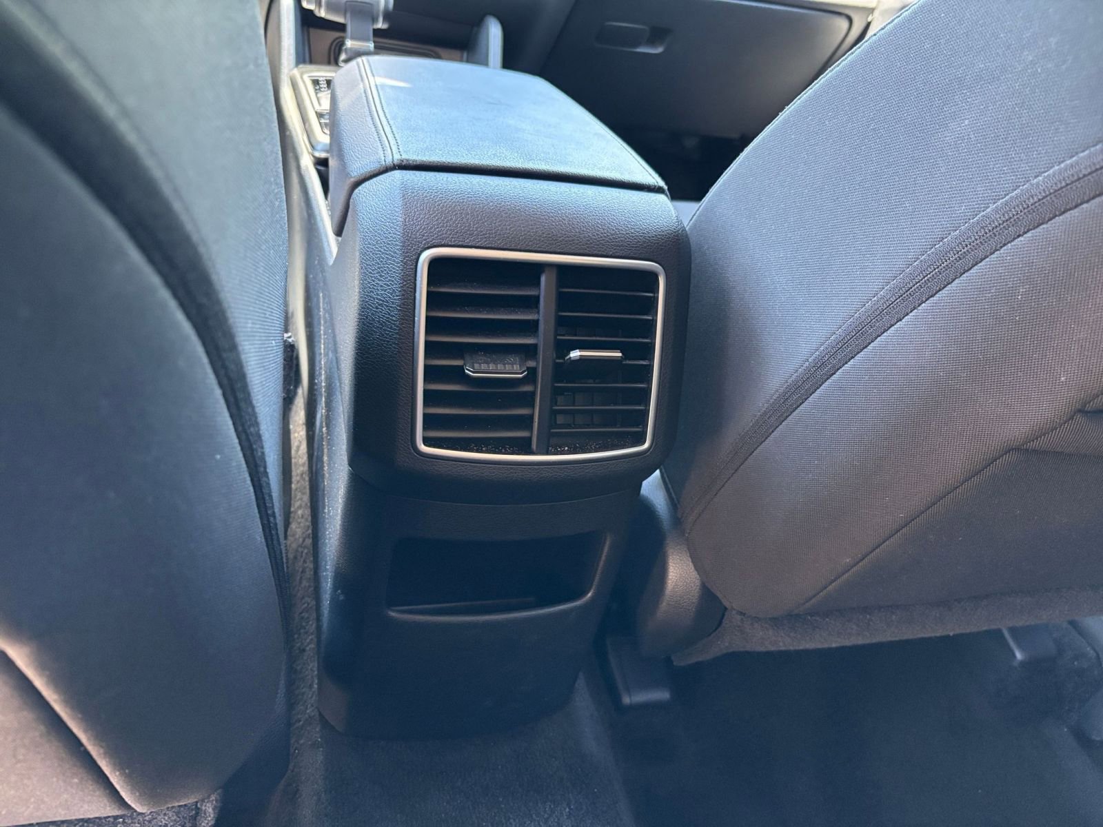 Used 2025 Kia Sportage LX FWD image 21