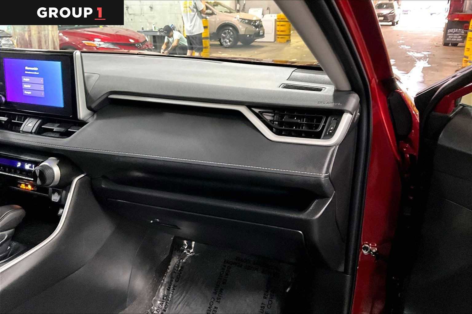 Used 2023 Toyota RAV4 LE AWD/4WD image 19