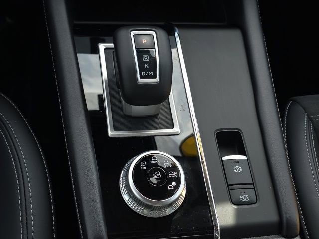 Used 2024 Mitsubishi Outlander SE image 16