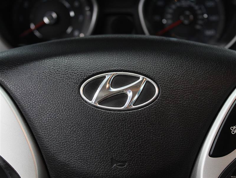 Used 2013 Hyundai Elantra GLS FWD image 12