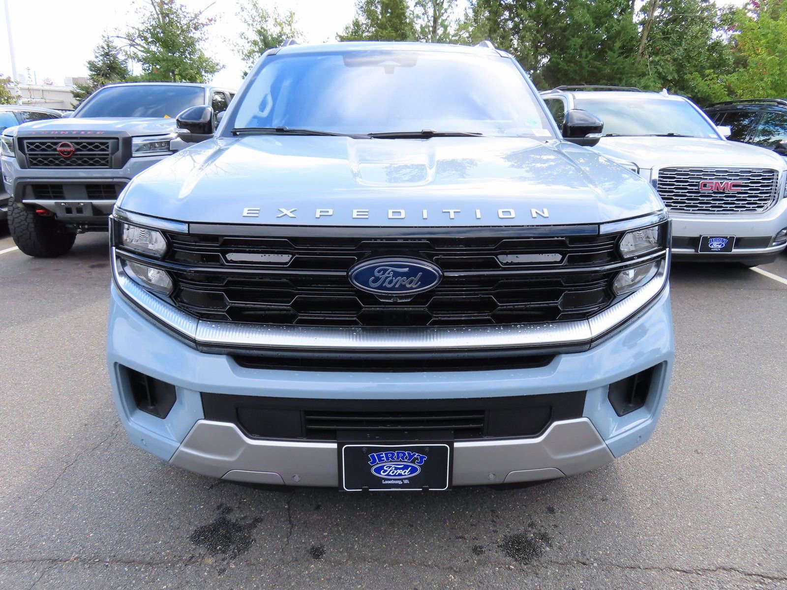 New 2025 Ford Expedition Platinum w/ Platinum Ultimate Package image 2