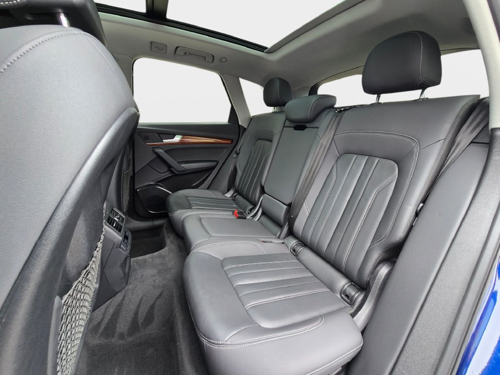 Used 2021 Audi Q5 2.0T Premium w/ Convenience Package AWD/4WD image 17