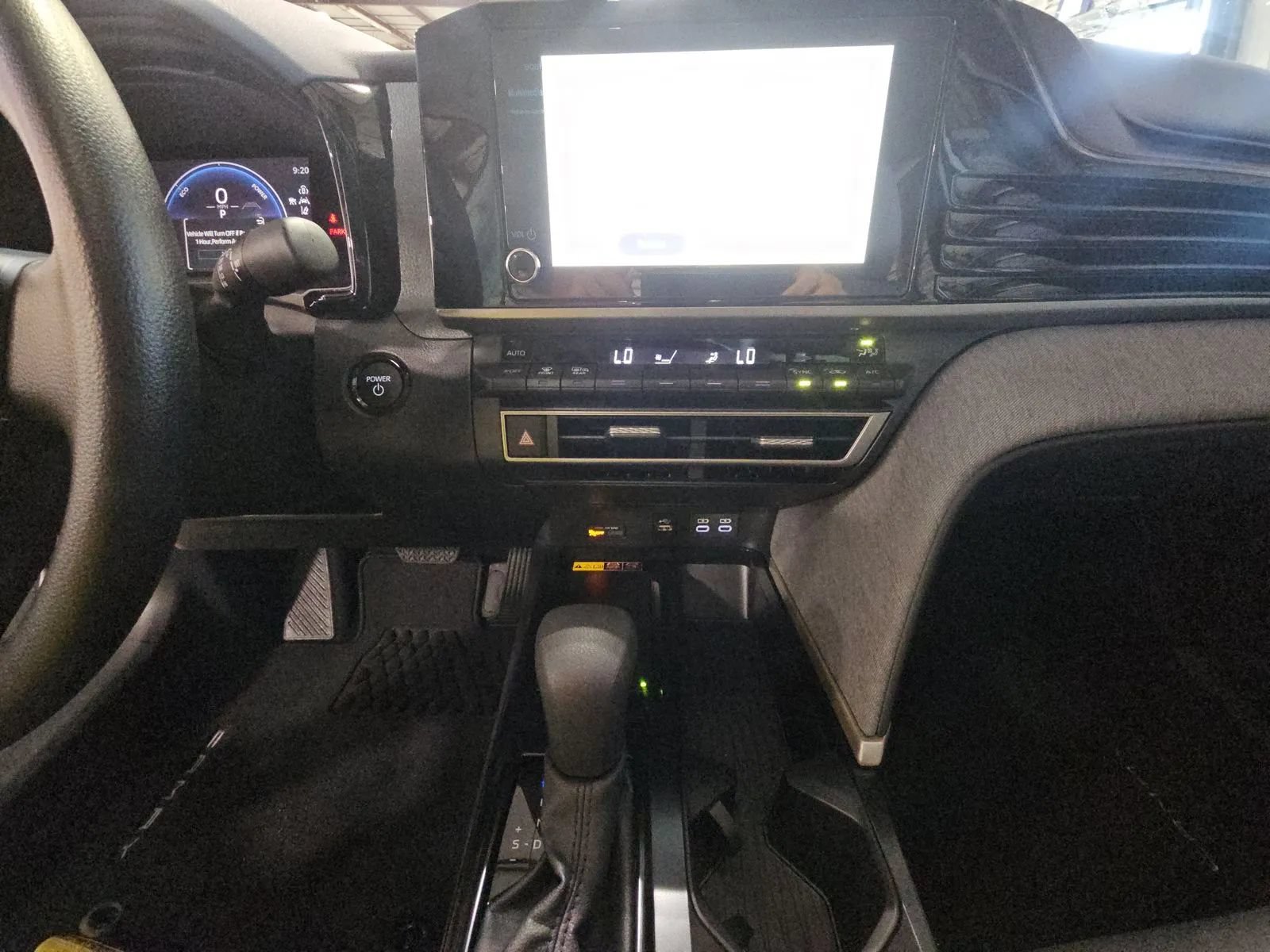 Used 2026 Toyota Camry LE w/ Convenience Package FWD image 4