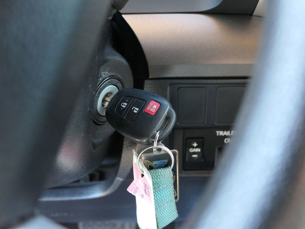 Used 2021 Toyota Tundra SR5 w/ SR5 Upgrade Package image 17