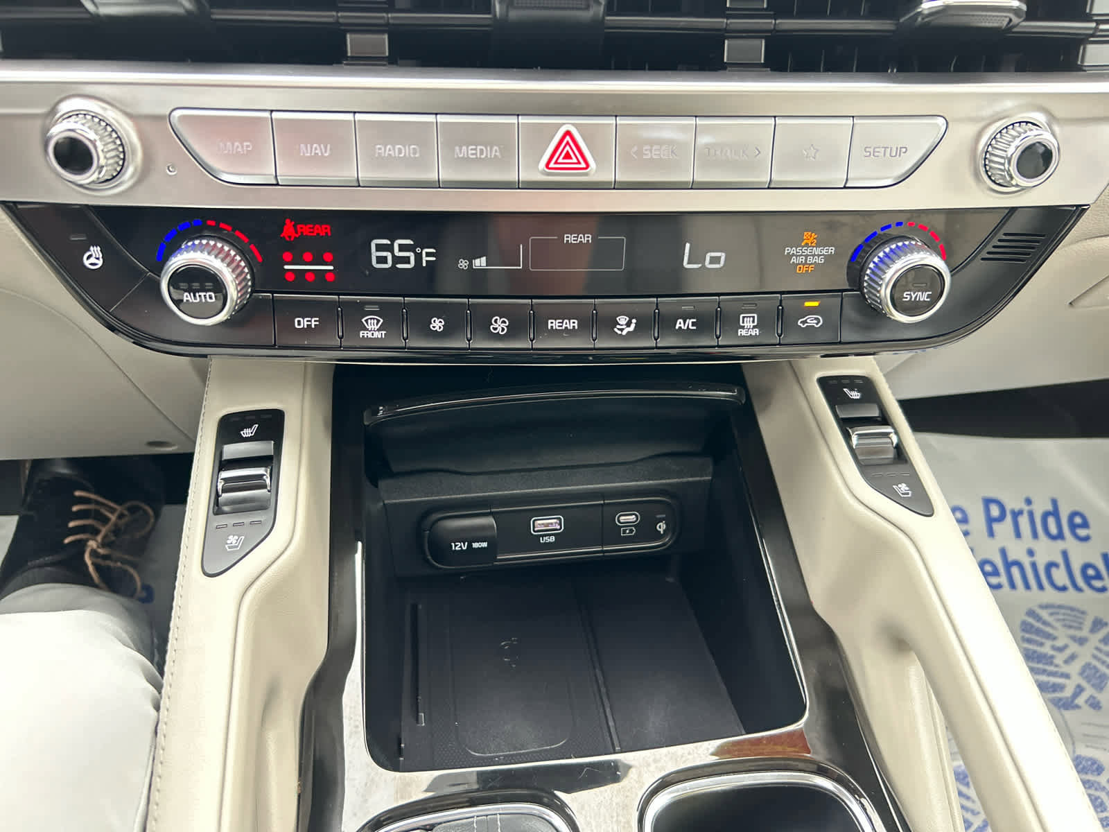 Used 2024 Kia Telluride EX AWD/4WD image 20