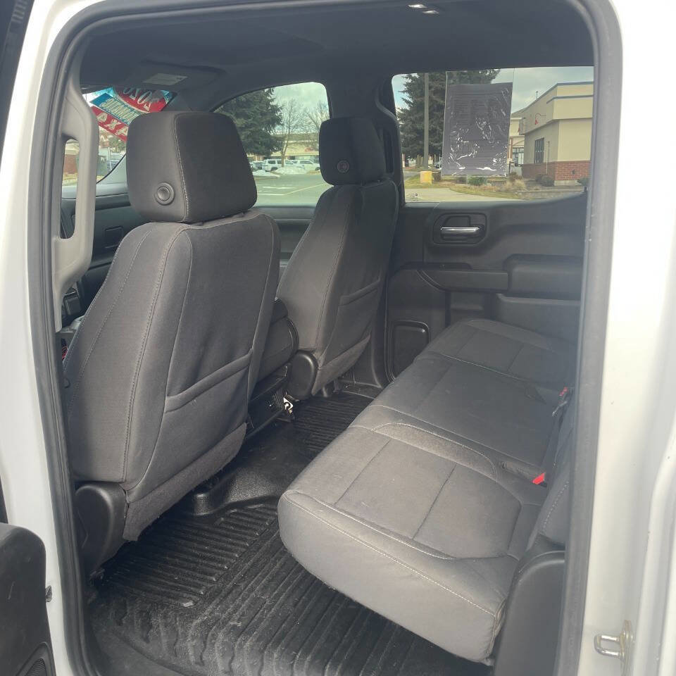 Used 2020 Chevrolet Silverado 1500 LT w/ Fleet Comfort Package AWD/4WD image 12