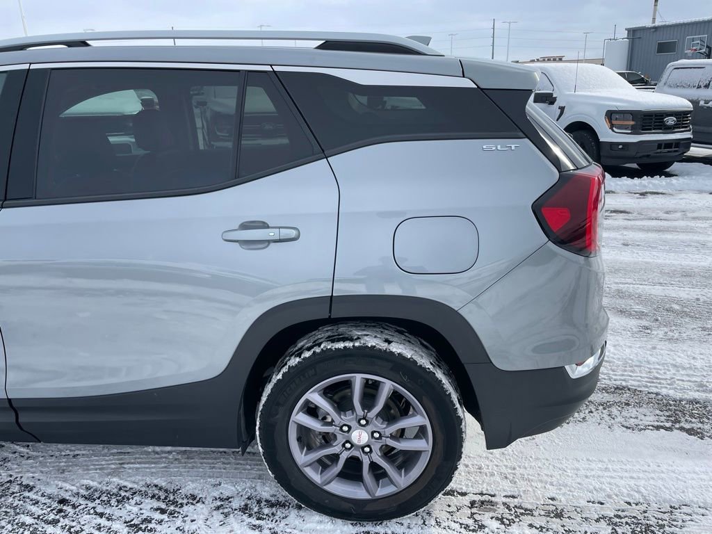 Used 2023 GMC Terrain SLT image 37