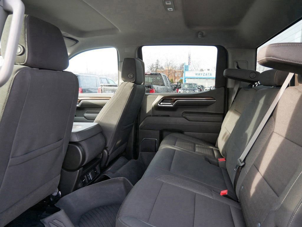 Used 2024 Chevrolet Silverado 1500 LT Trail Boss w/ Protection Package image 11