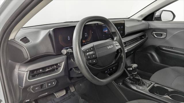Used 2025 Kia K4 FWD image 24