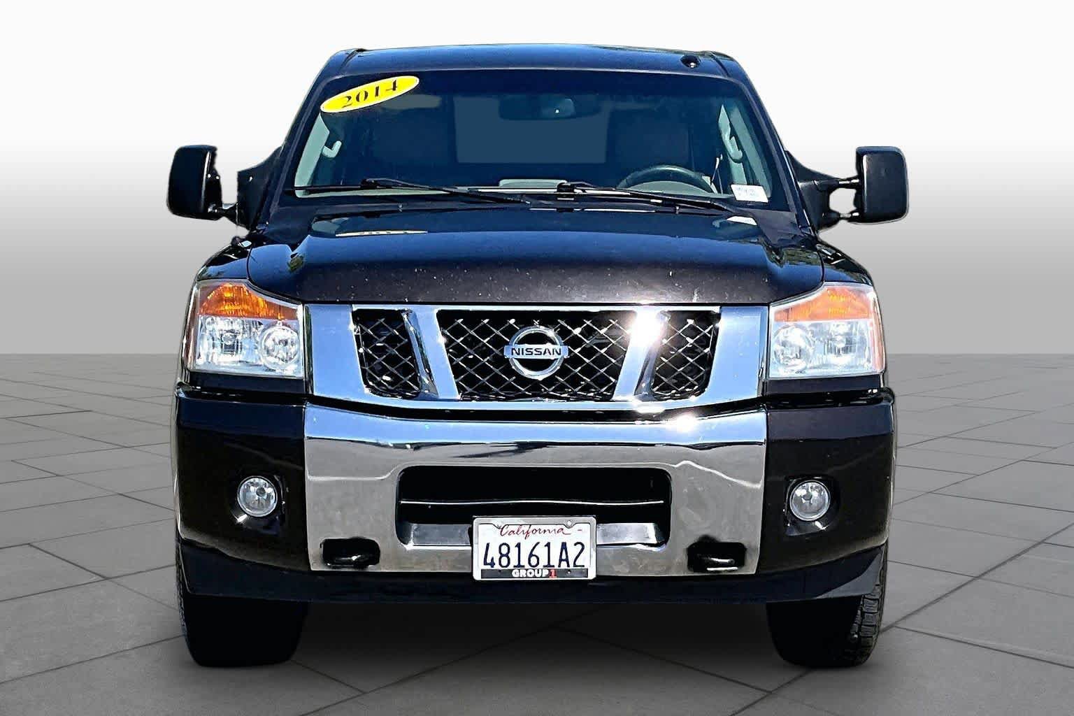 Used 2014 Nissan Titan SV w/ SV Premium Utility Package AWD/4WD image 3