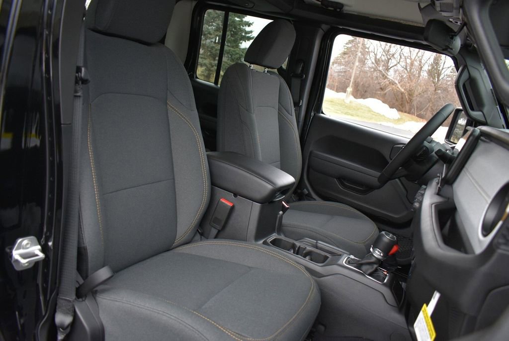 New 2026 Jeep Gladiator Sport AWD/4WD image 25