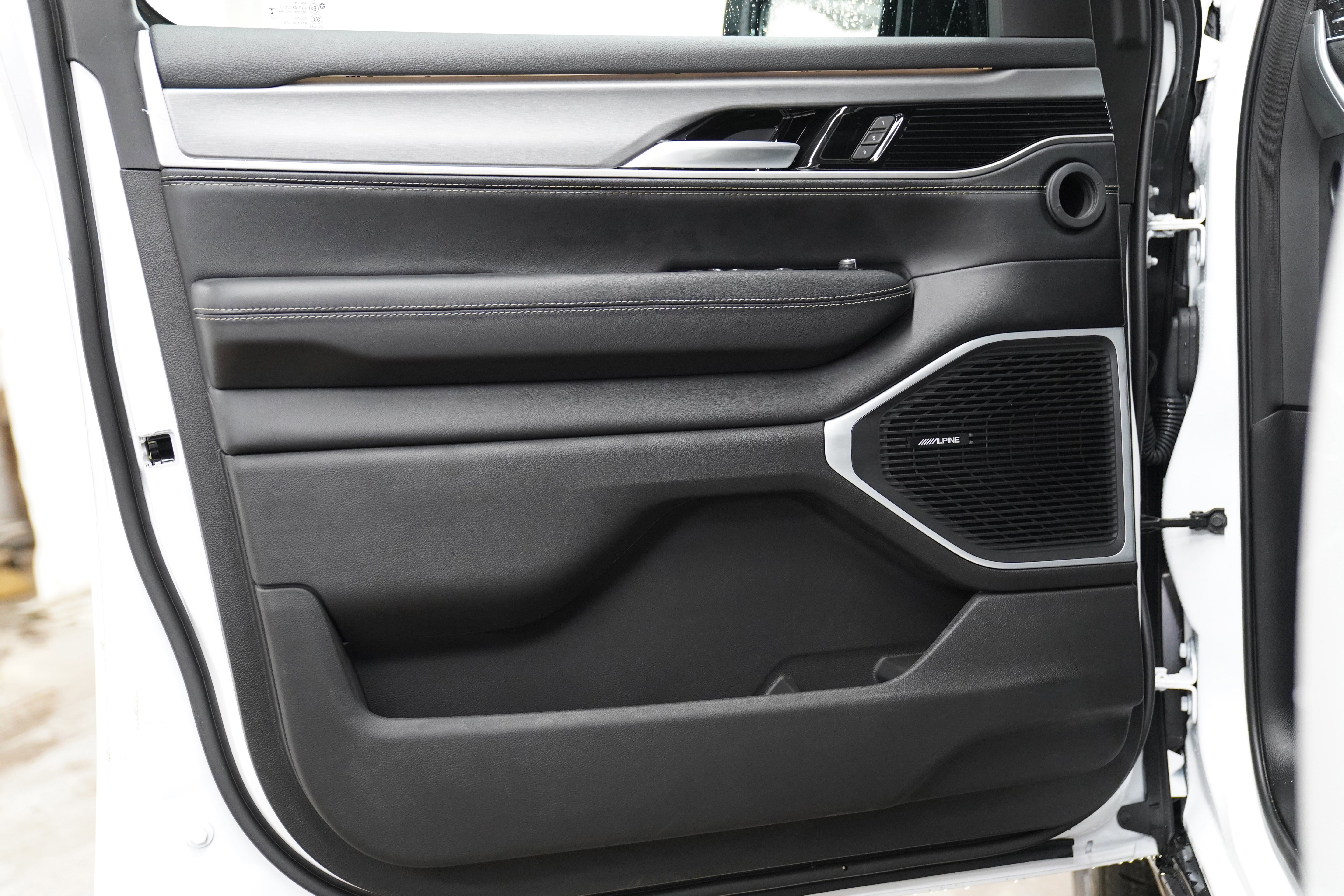 New 2026 Jeep Grand Wagoneer Limited image 17