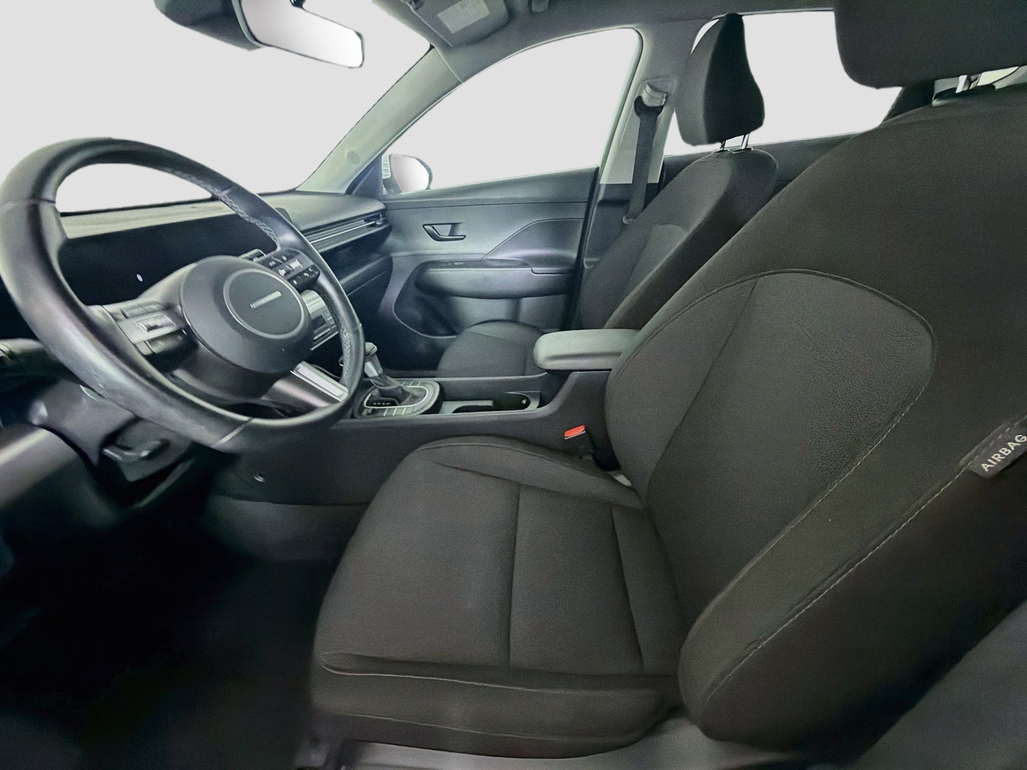 Used 2025 Hyundai Kona SEL FWD image 13