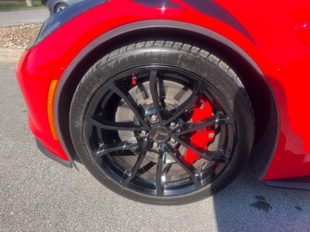 Used 2019 Chevrolet Corvette Grand Sport w/ Grand Sport Heritage Package RWD image 10