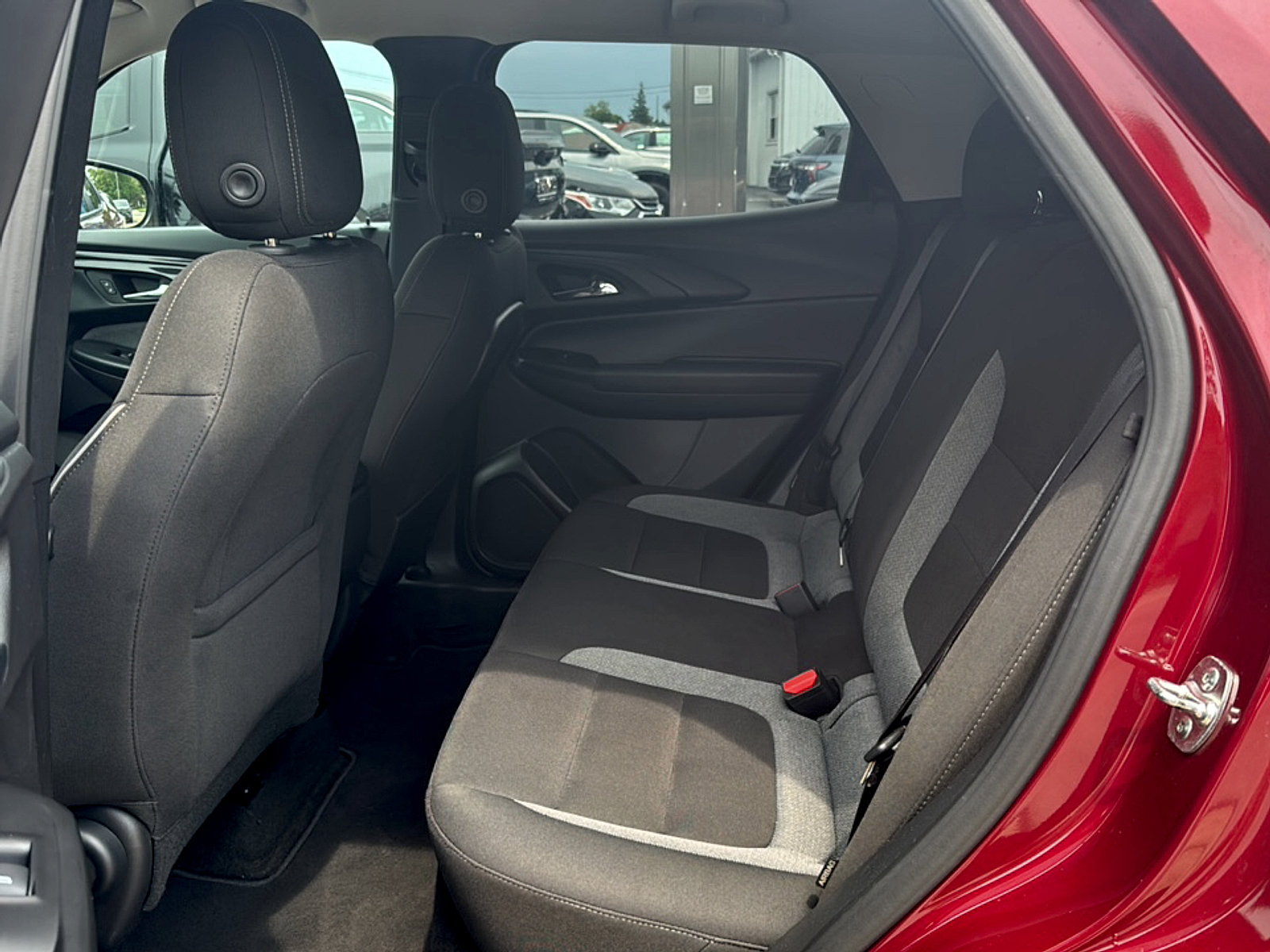 Used 2025 Chevrolet TrailBlazer LT FWD image 14