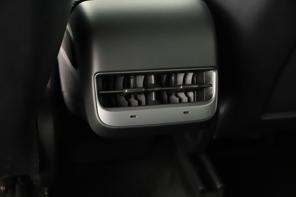 Used 2023 Tesla Model Y Performance AWD/4WD image 20