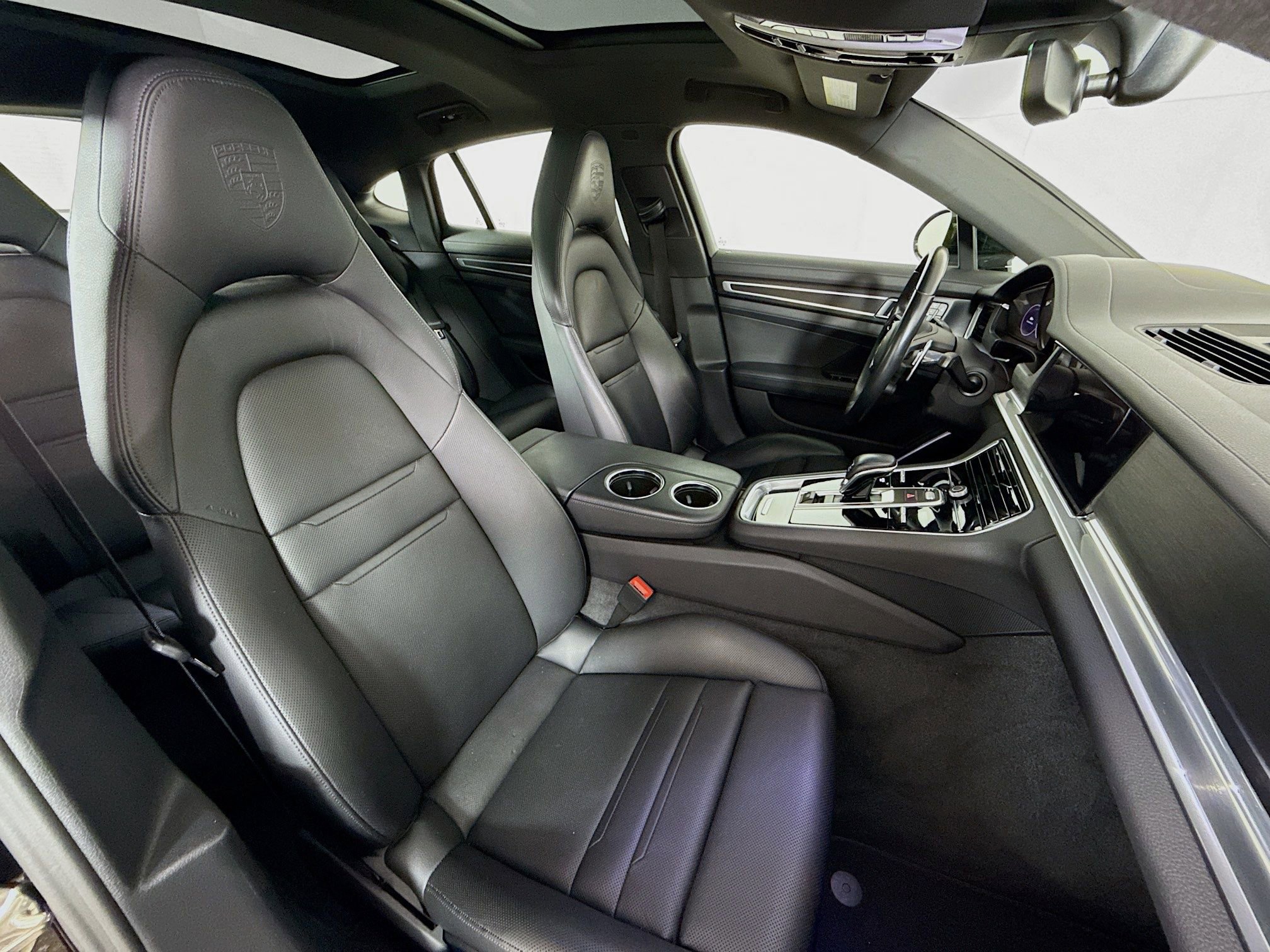 Certified 2023 Porsche Panamera 4 image 27