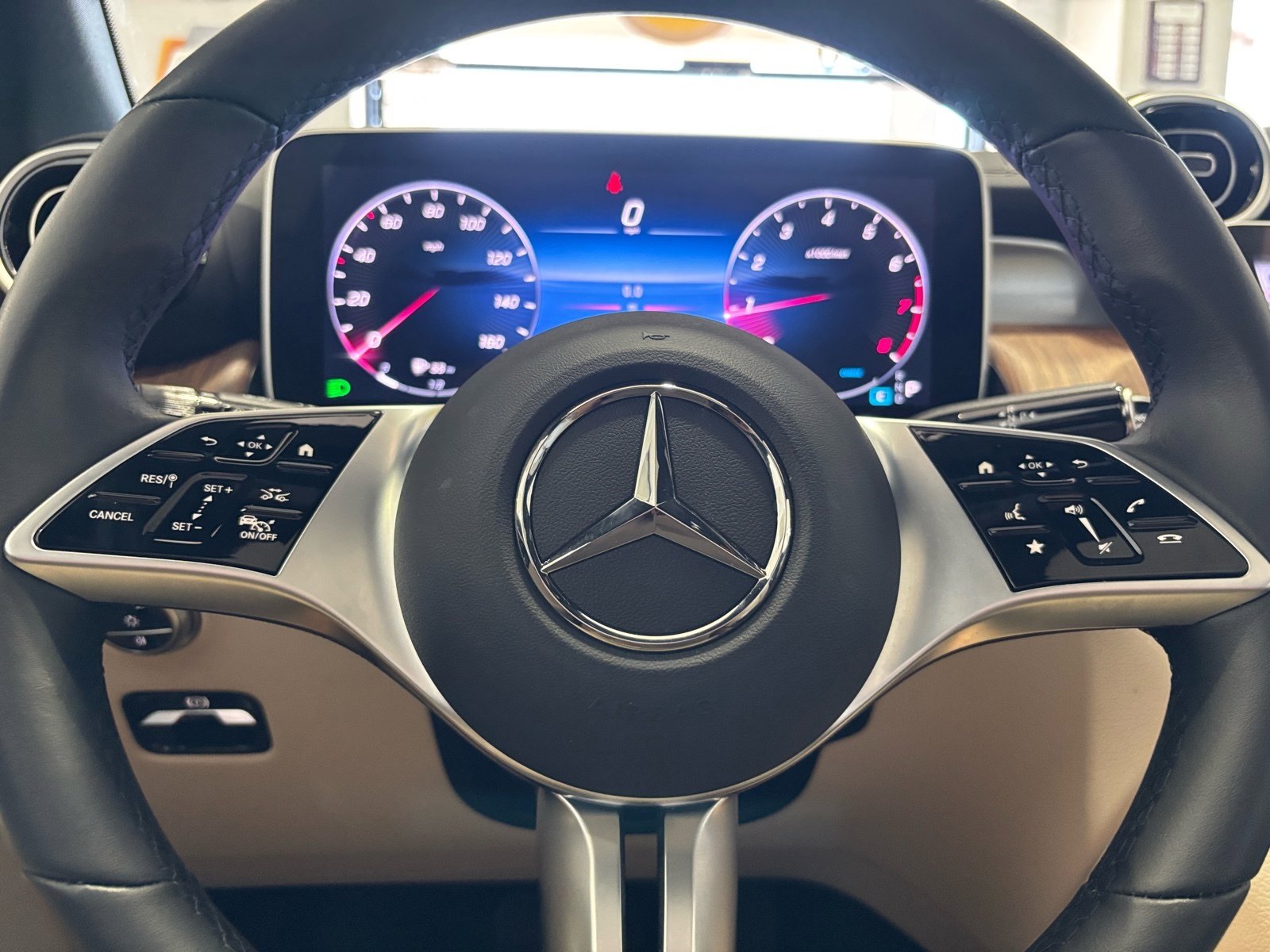 Used 2024 Mercedes-Benz GLC 300 image 44