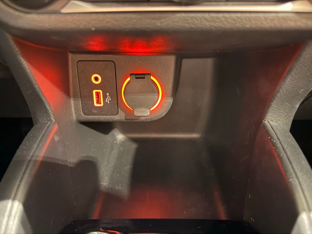 Used 2021 Nissan Kicks S image 19