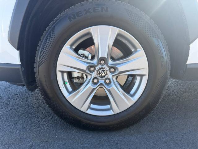 Certified 2024 Toyota RAV4 LE AWD/4WD image 25