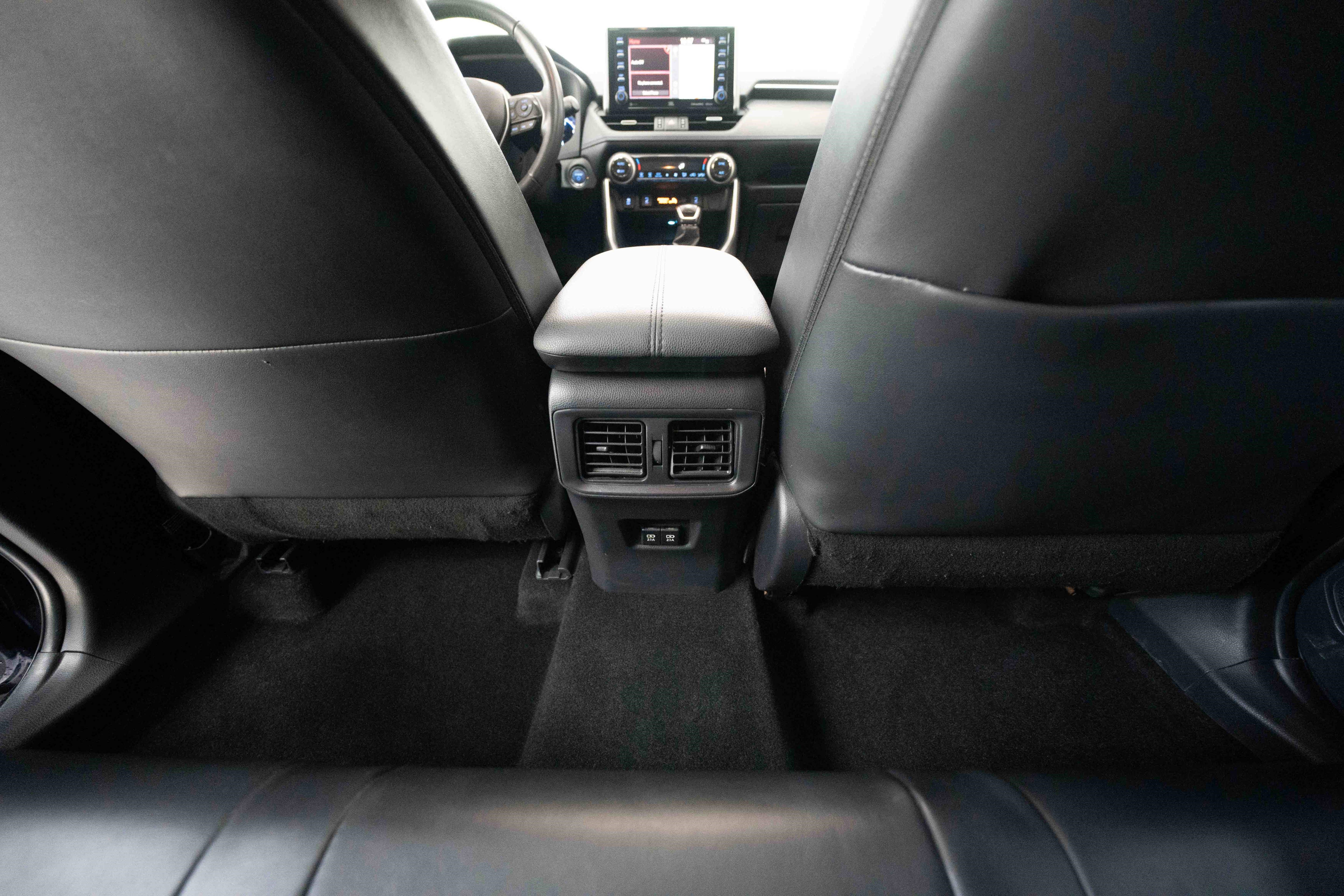 Used 2020 Toyota RAV4 XSE AWD/4WD image 22