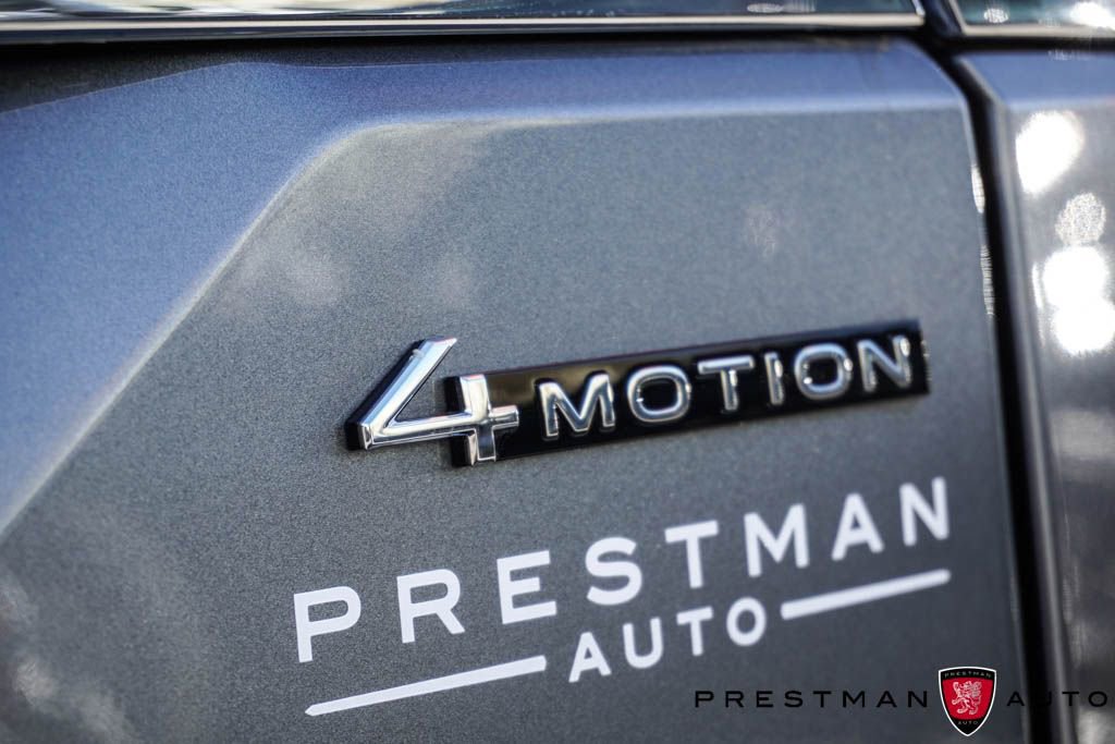 Used 2025 Volkswagen Atlas SEL Premium R-Line image 8