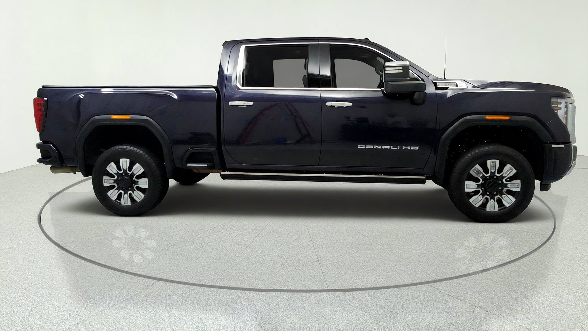 Used 2024 GMC Sierra 3500 Denali w/ Denali Reserve Package AWD/4WD image 6