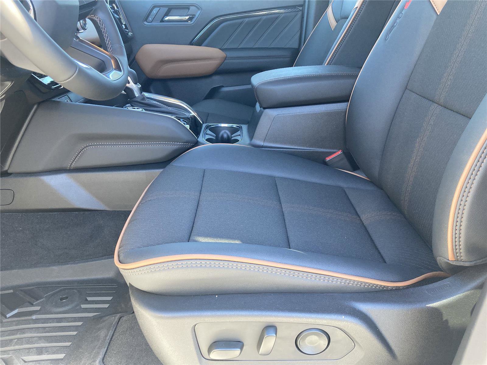 New 2026 GMC Canyon AT4 image 21