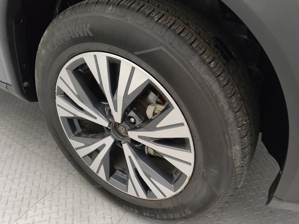 Used 2023 Nissan Rogue SV FWD image 31