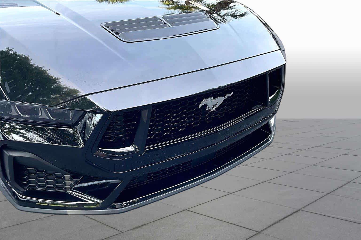 Used 2025 Ford Mustang GT RWD image 26