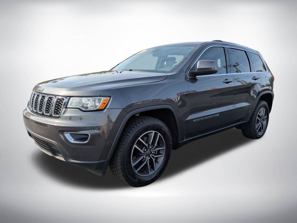 Used 2019 Jeep Grand Cherokee Laredo w/ 18" Wheel & 8.4" Radio Group AWD/4WD image 8
