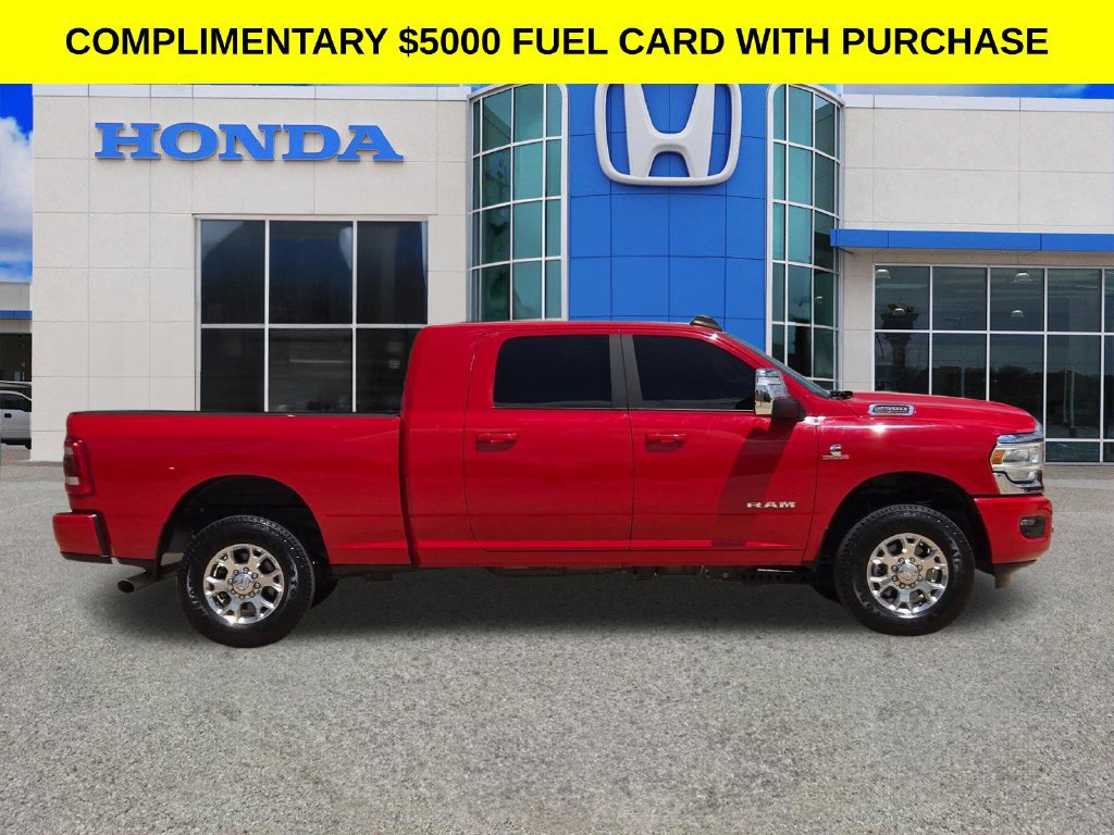 Used 2024 RAM 2500 Laramie AWD/4WD image 2