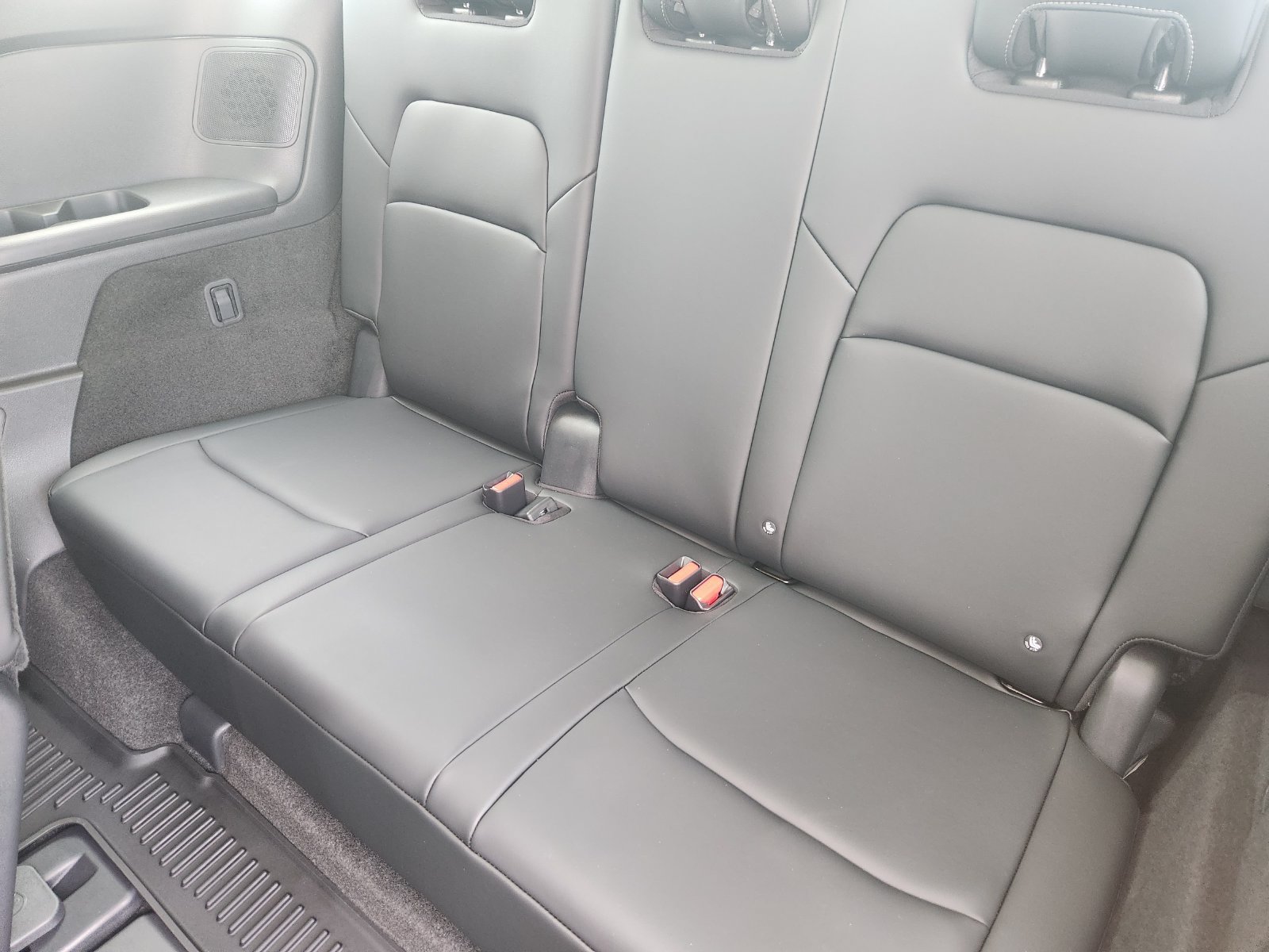 New 2026 Nissan Pathfinder Platinum FWD image 25