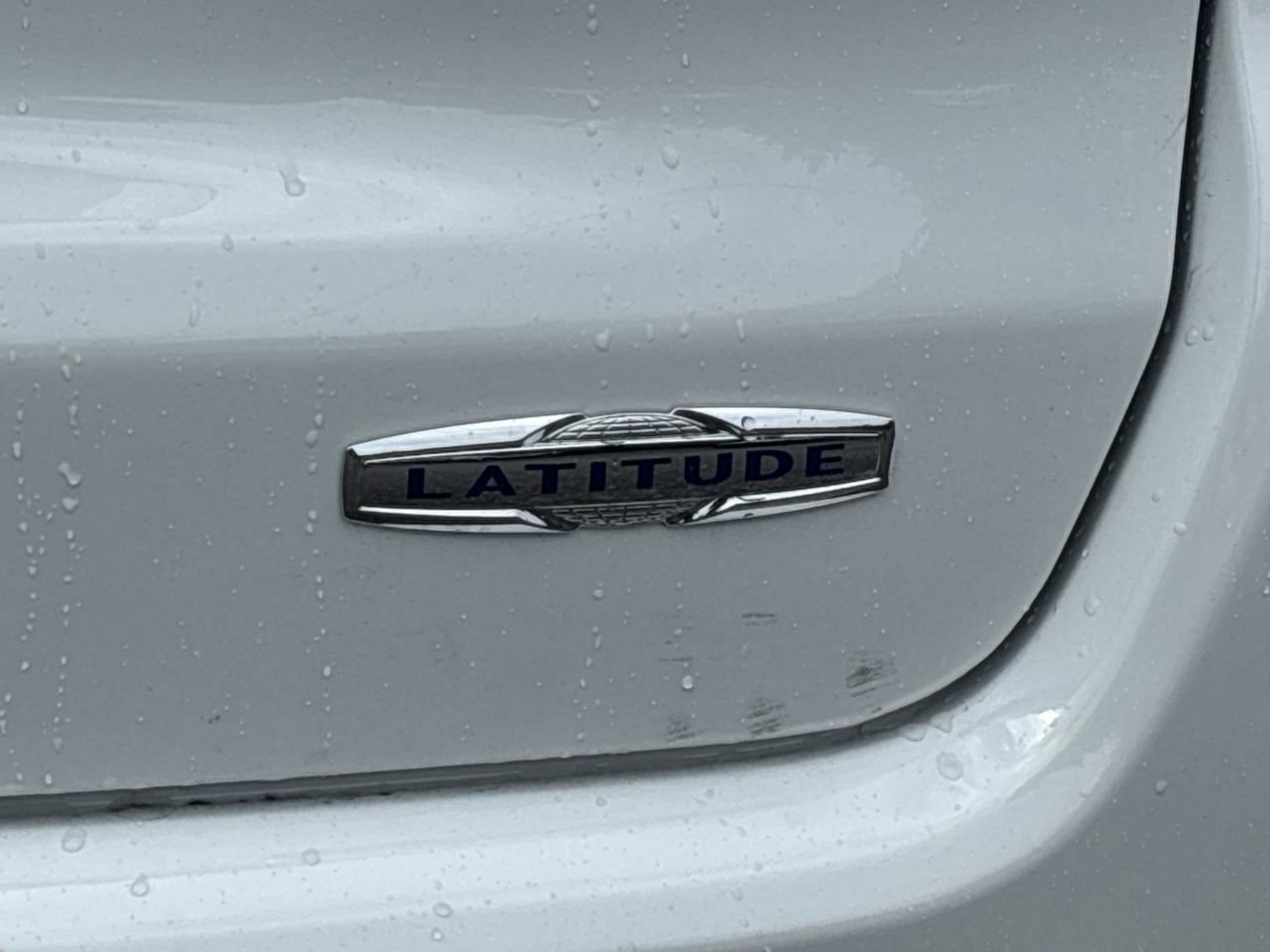 New 2026 Jeep Compass Latitude image 28