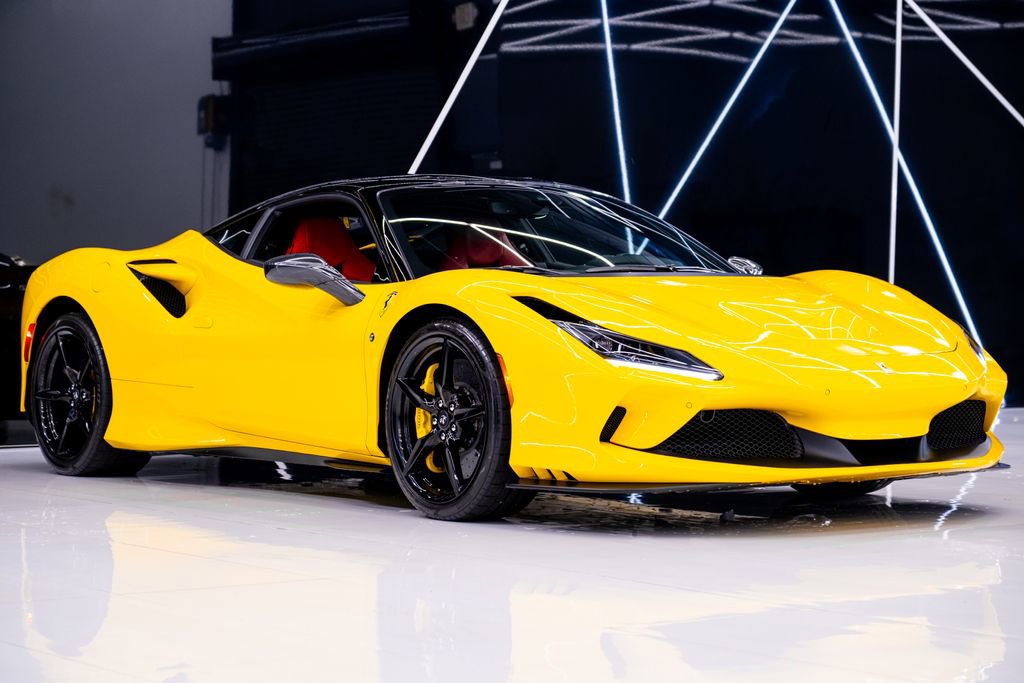 Used 2021 Ferrari F8 Tributo image 1